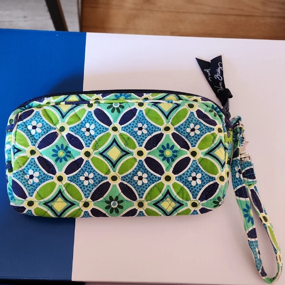 Vera Bradley Green and Blue Patterned Women's Bag - Picture 2 of 6
